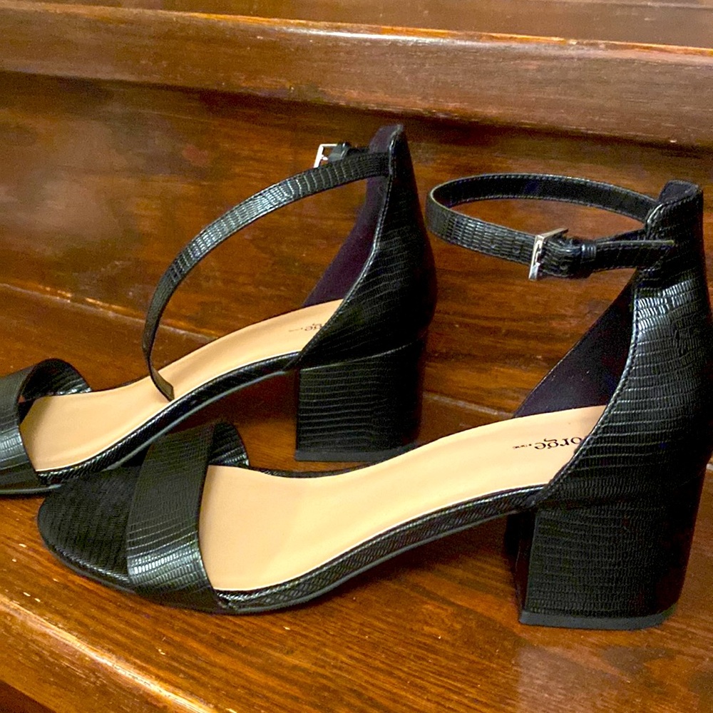 Brand new sandals croc look